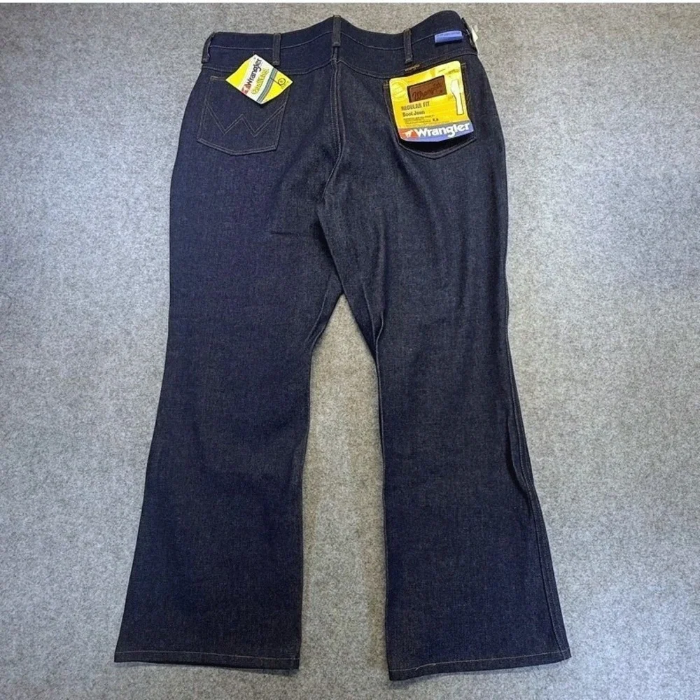 Vintage Wrangler 945DEN Regular Fit Bootcut Jeans Indigo 40x30 Made in USA NWT